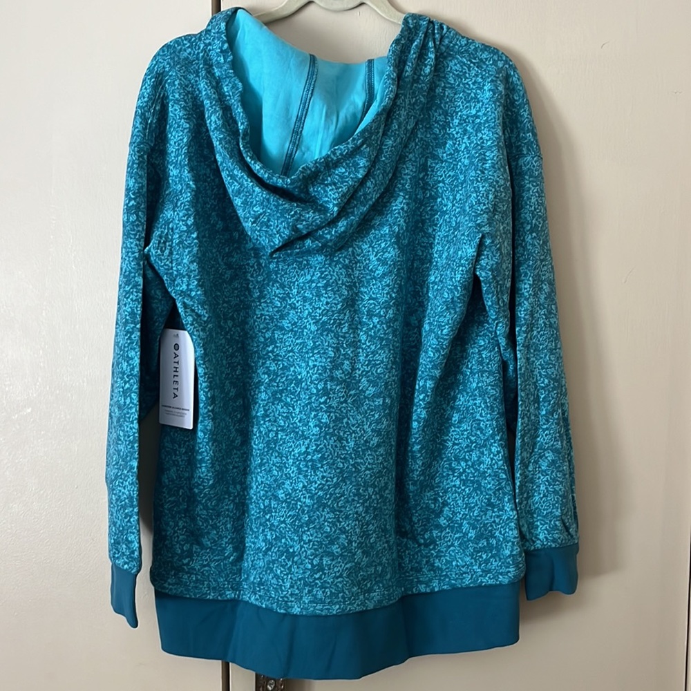 New with tags Athleta women’s sundown alliance blue hoodie sweatshirt size M.